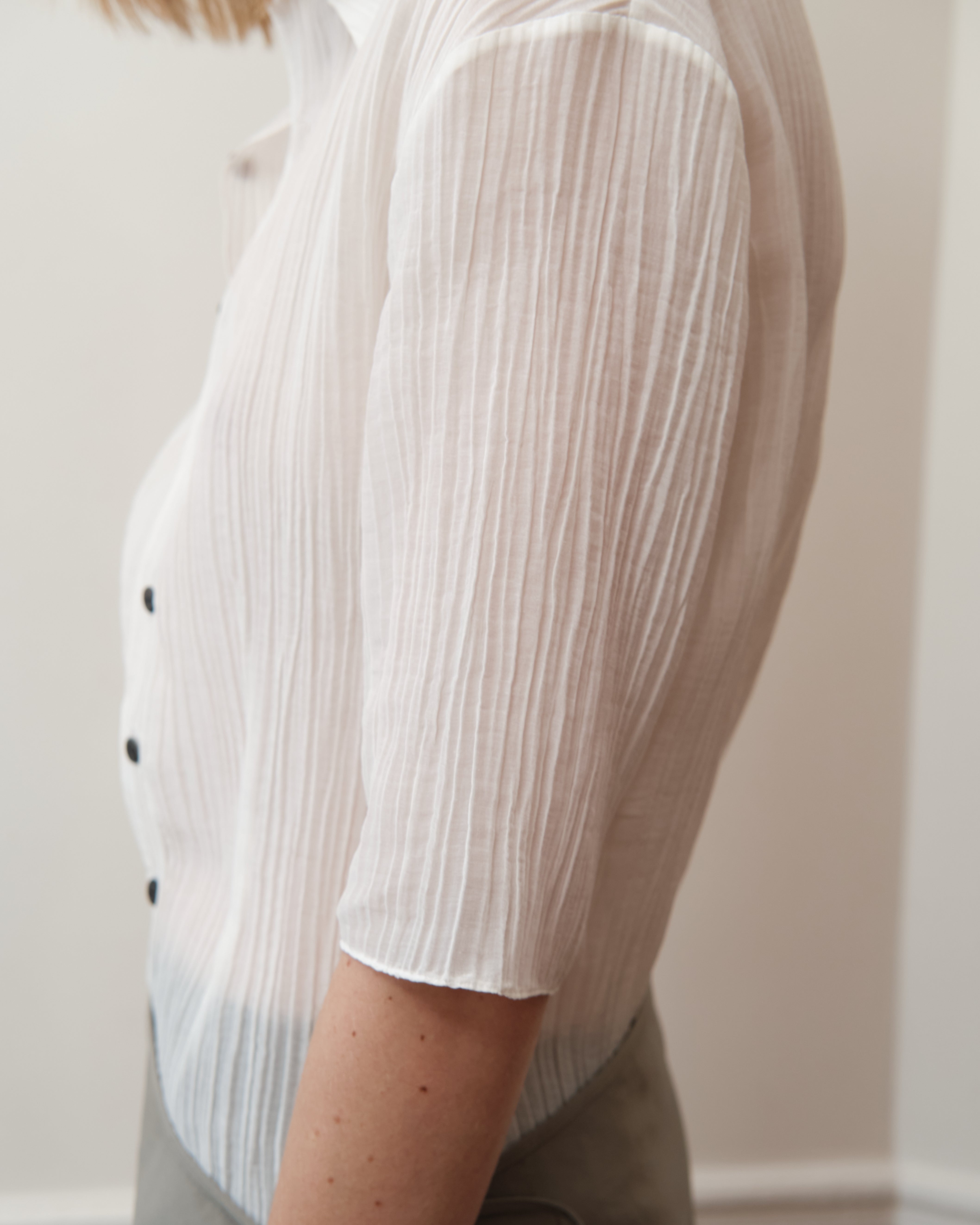 Cotton Silk Pleated Short Sleeves Shirt